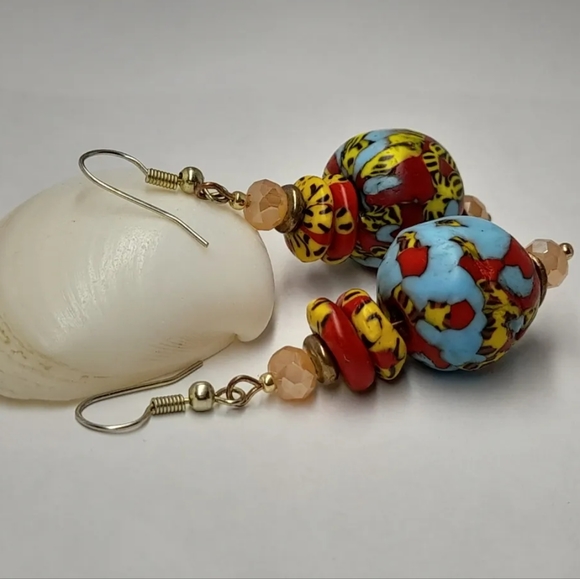 SOLD New handmade dangle earrings - Picture 2 of 3